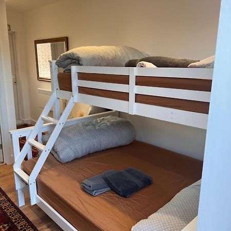 1 Bedroom & Bathroom Dorney 外观 照片